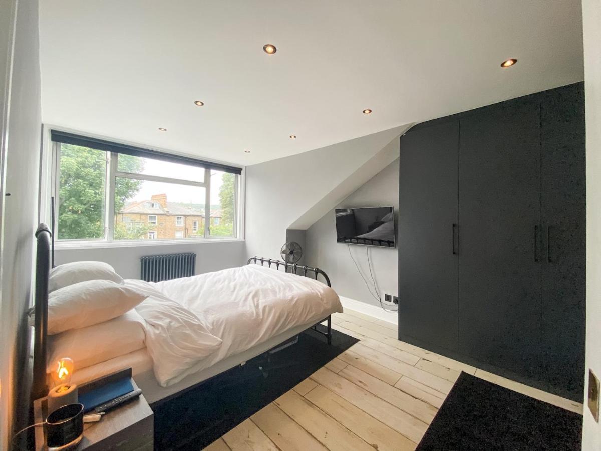 Ferienwohnung Pass The Keys Immaculate Flat With Roof Terrace In North London Exterior foto