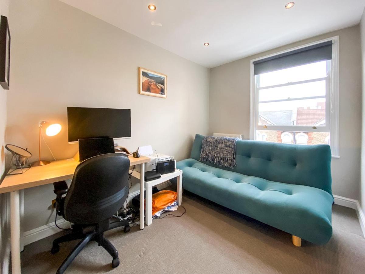 Ferienwohnung Pass The Keys Immaculate Flat With Roof Terrace In North London Exterior foto