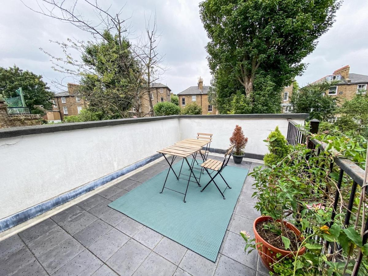 Ferienwohnung Pass The Keys Immaculate Flat With Roof Terrace In North London Exterior foto